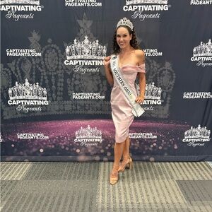 Elegant Off-Shoulder Pink Sheath Dress